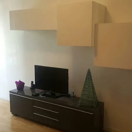 5 Giornate Shopping Apartment Milan