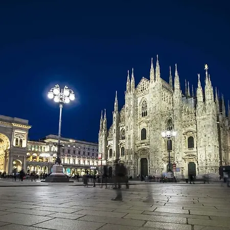 5 Giornate Shopping Apartment *